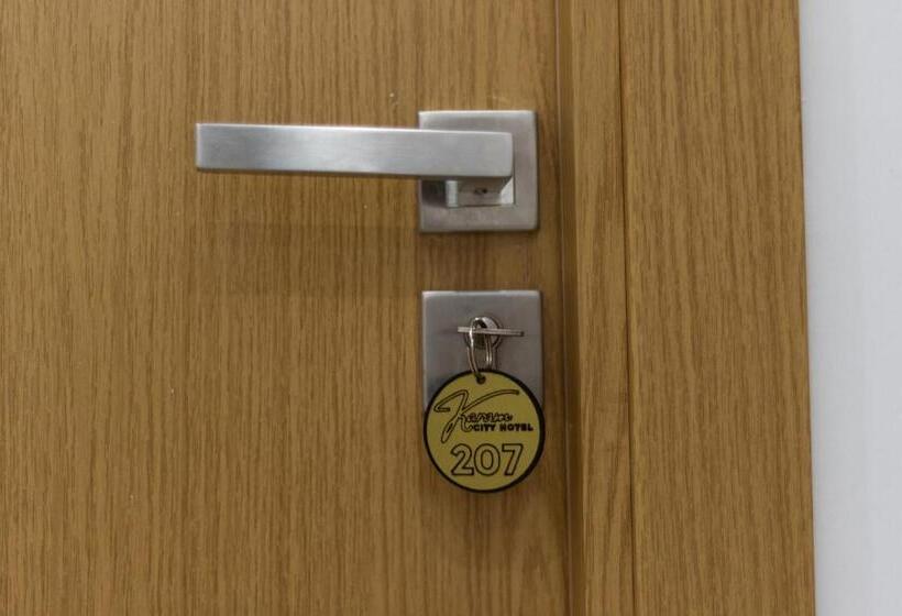 スタンダードルーム, Karam City