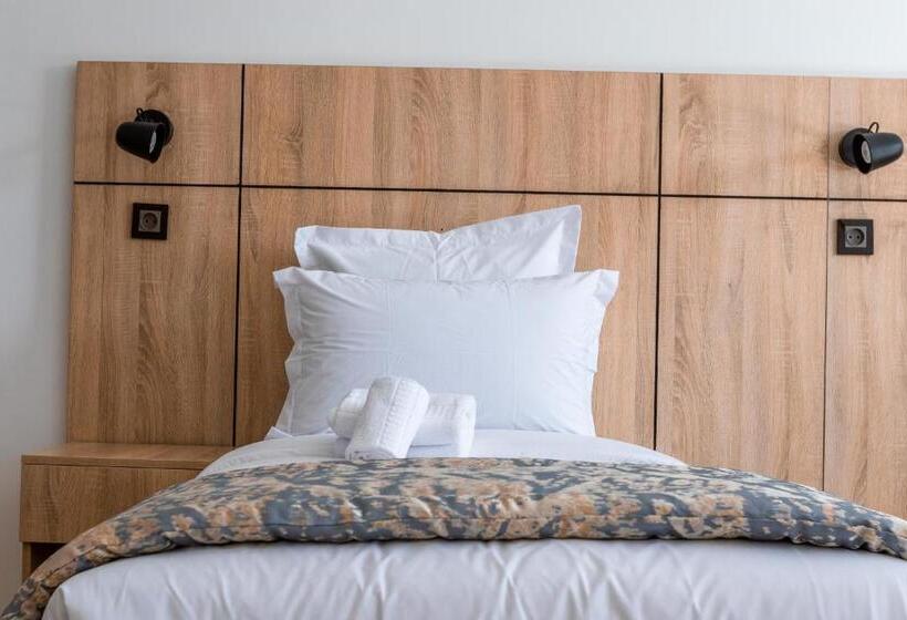 スタンダードトリプルルーム, Karam City