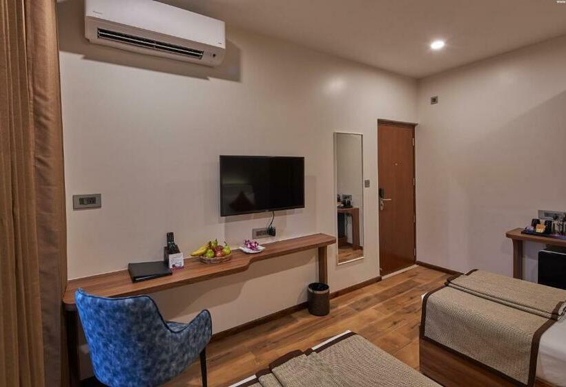 프리미엄 룸, Regenta Inn Grandorr, Mahadevapura