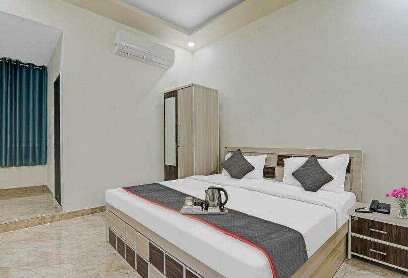 اتاق کلاسیک سه تخته, Townhouse 1160 P.s.palace Near Amausi Metro Station