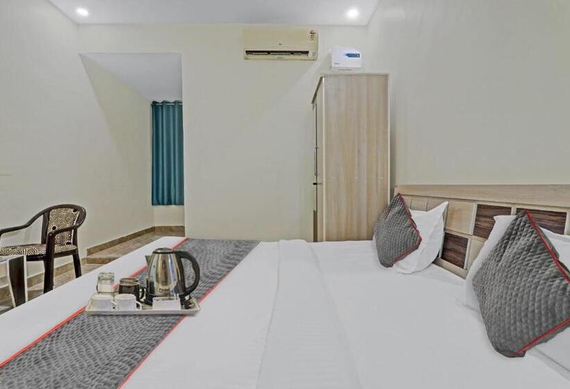 اتاق کلاسیک سه تخته, Townhouse 1160 P.s.palace Near Amausi Metro Station