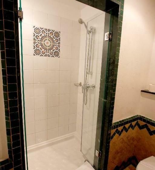 اتاق استاندارد با چشم‌انداز دریا, Hôtel Fnideq Senator