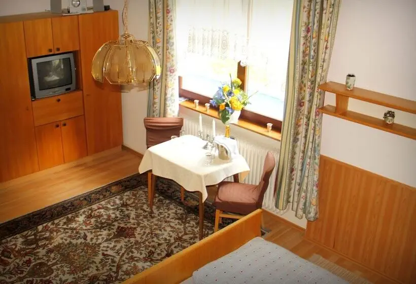 スタンダードトリプルルーム, Casa Ema Austria