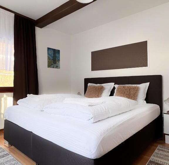 חדר סטנדרט לארבעה, Casa Ema Austria