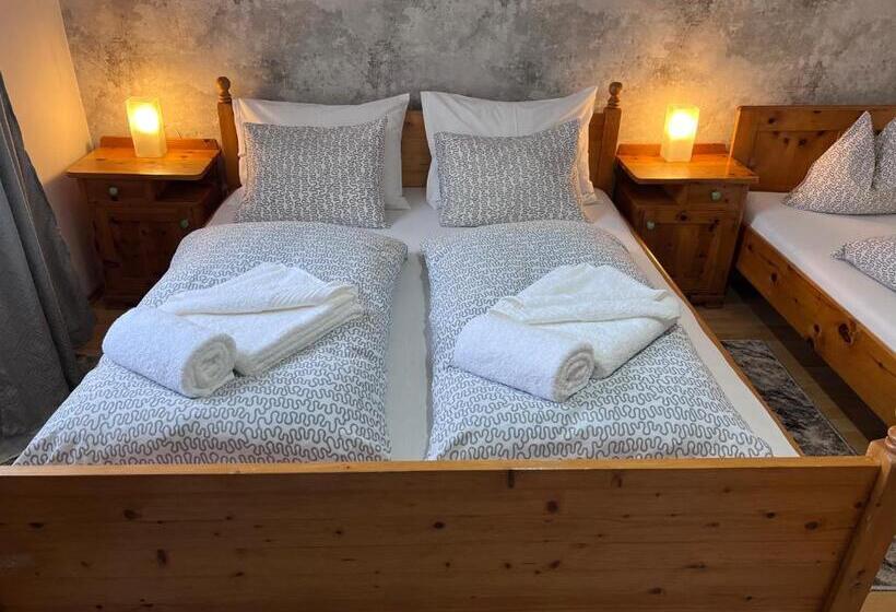 חדר סטנדרט לשלושה, Casa Ema Austria