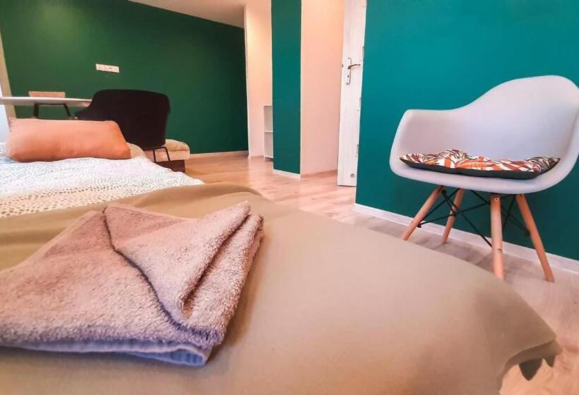 חדר סטנדרט לארבעה, Mda Katowice Apartments