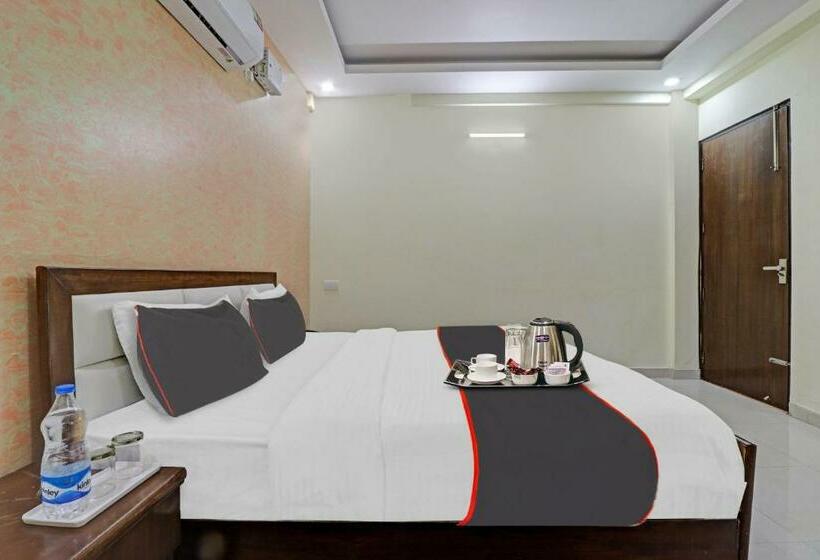 Quarto Triplo Clássico, Premnagar Heights