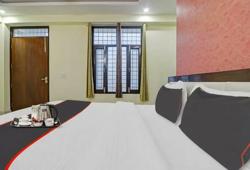 اتاق کلاسیک سه تخته, Premnagar Heights