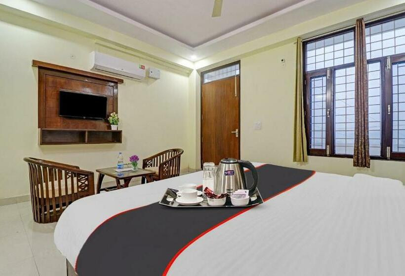 Quarto Triplo Clássico, Premnagar Heights