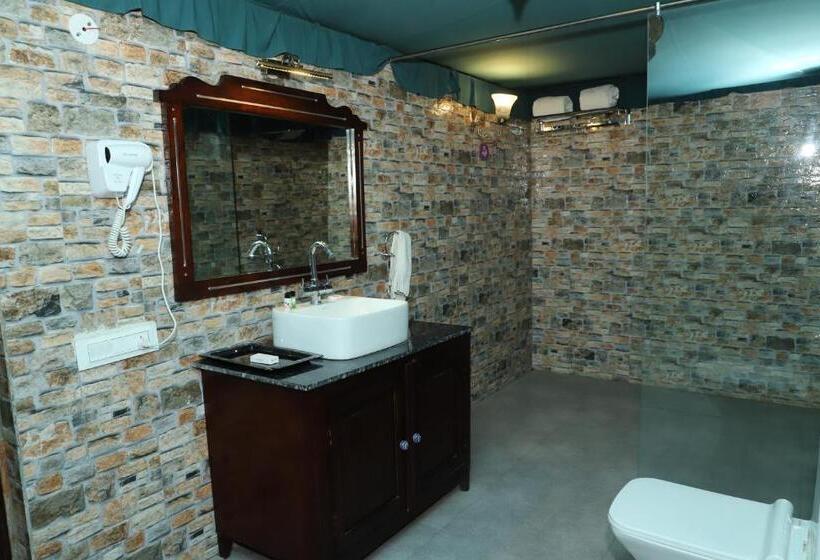 غرفة قياسية مطلّة علي حمام السباحة, Ananda Resort