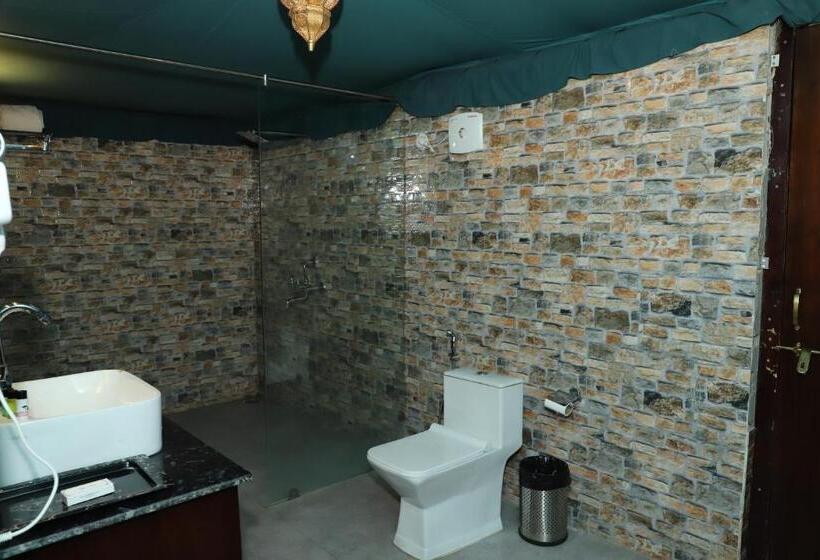 غرفة قياسية مطلّة علي حمام السباحة, Ananda Resort