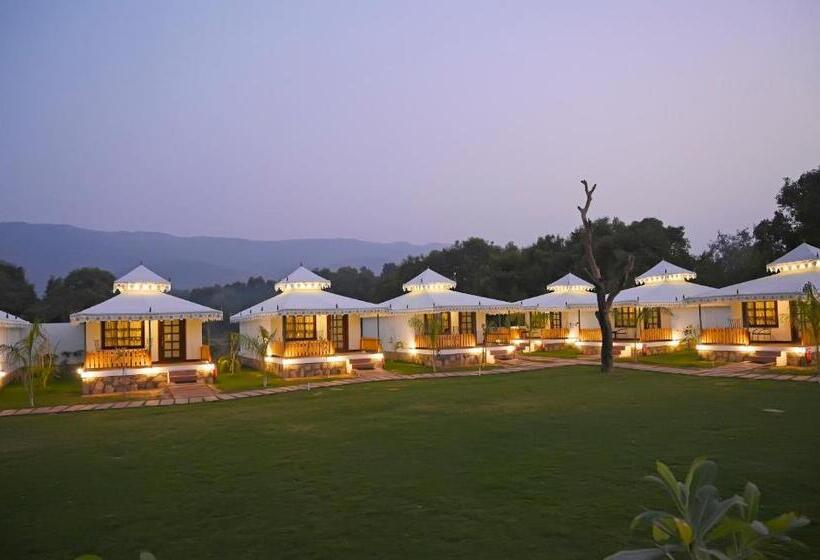带大床的豪华间, Ananda Resort