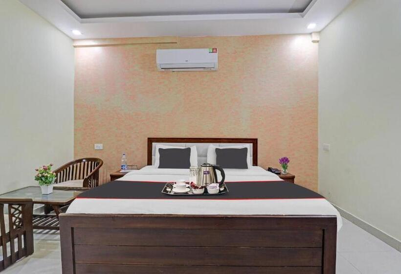 Quarto Triplo Clássico, Premnagar Heights