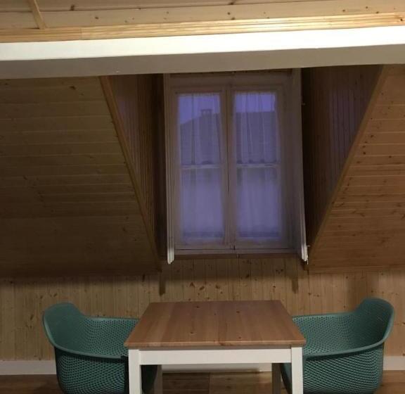 غرفة عائلية, Nerinha Residence