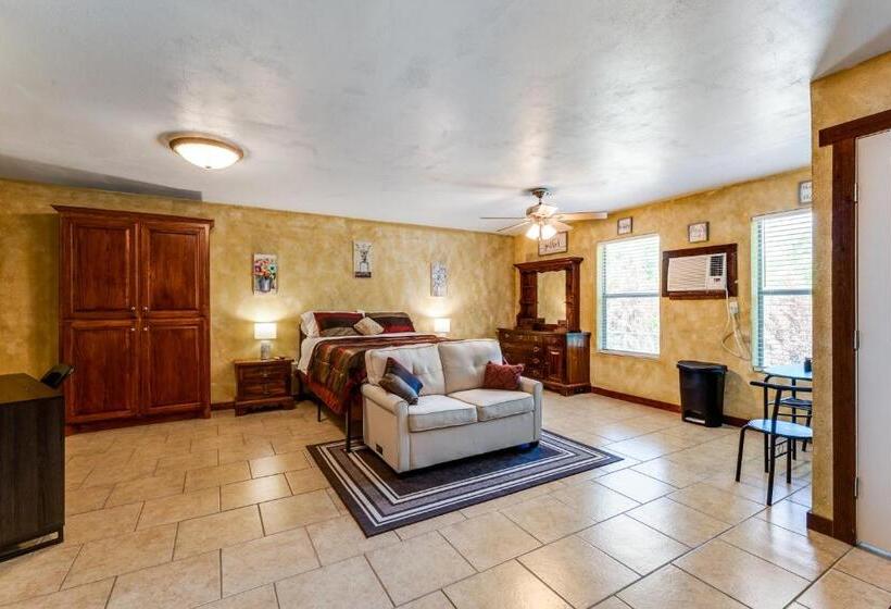 חדר סטודיו סטנדרד, Hide Away Guest House