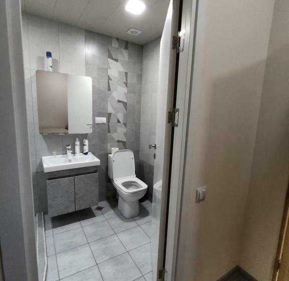 스탠다드 룸, Woolway Studios