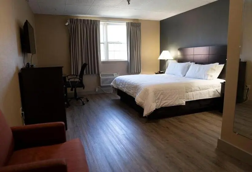 身障者適用キングサイズベッドルーム, Framingham Inn