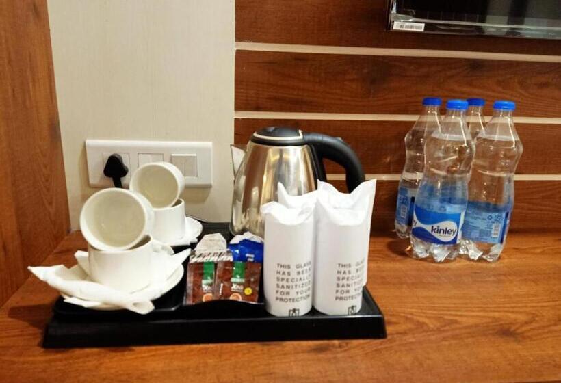 اتاق لوکس با تخت بزرگ, Morning Glow