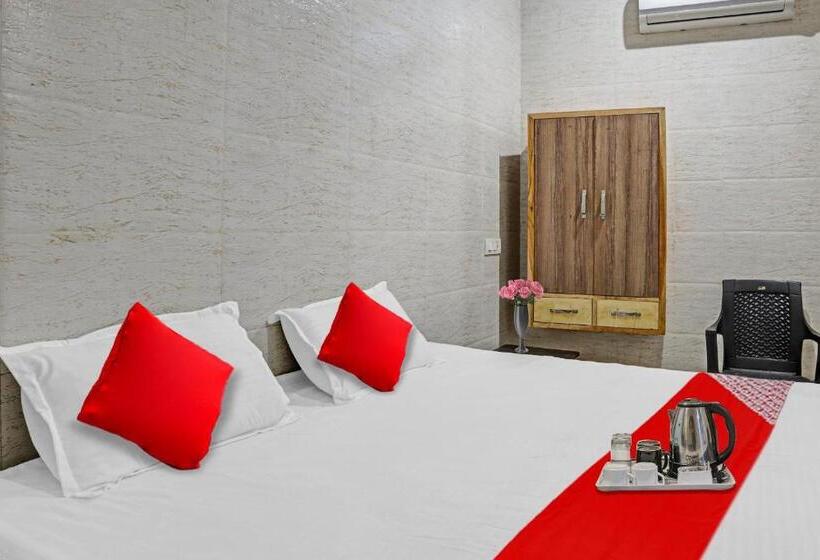 غرفة كلاسيكية ثلاثية, Oyo Flagship 70023 New Mansi