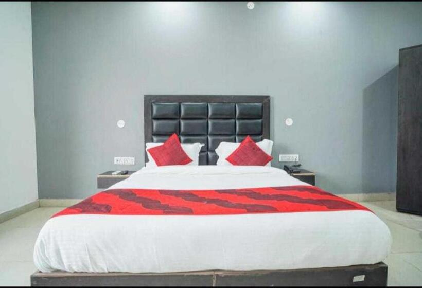 غرفة ديلوكس ثلاثية, Pop 700964  Pingal Dream Near Prachin Shani Mandir