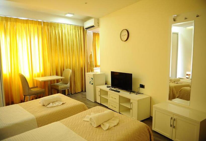 חדר אקונומי, Rezidence Tredi City Center