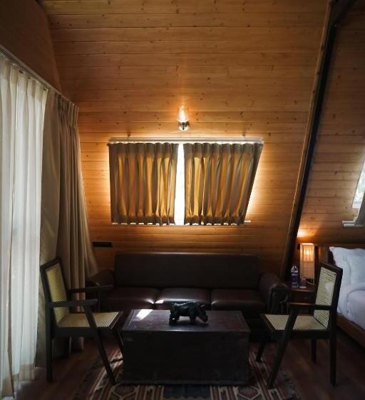 수피리어 패밀리 룸, La Selva Resort, Pench National Park