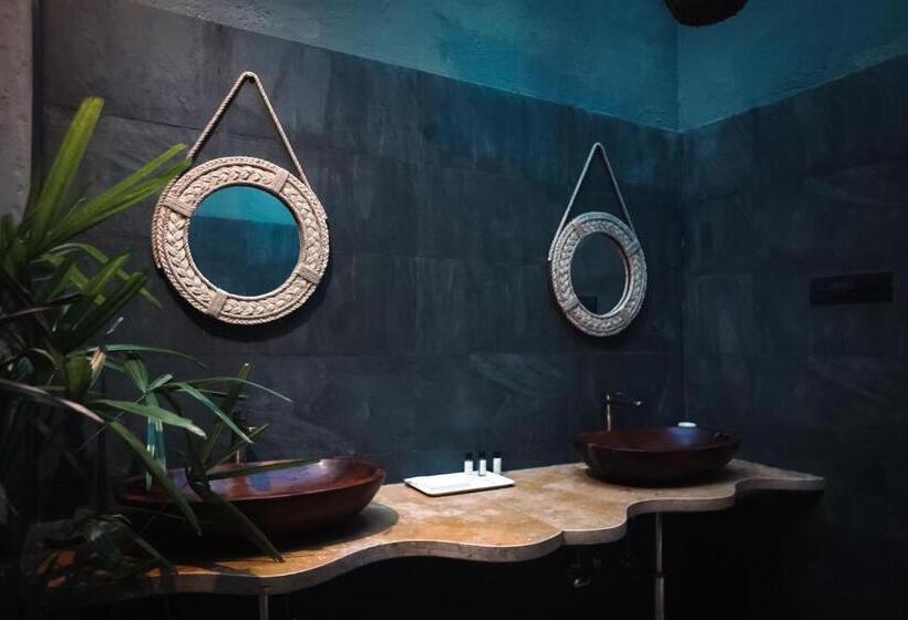 발코니가 있는 스위트, La Selva Resort, Pench National Park