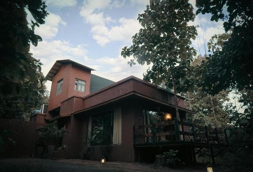 발코니가 있는 스위트, La Selva Resort, Pench National Park