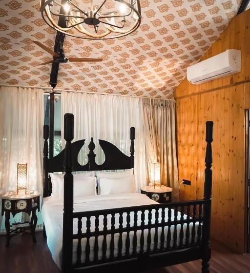 Standard Tent, La Selva Resort, Pench National Park