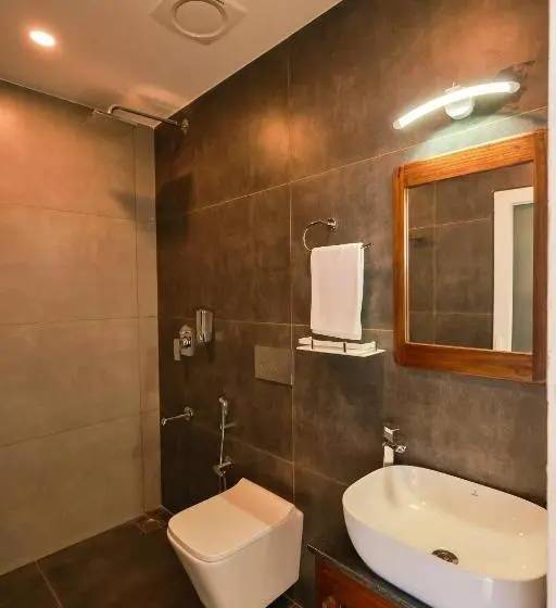 バルコニー付きデラックスルーム, The Windy Mist Resort Munnar