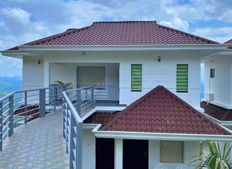 סוויטת ג'וניור עם מרפסת, The Windy Mist Resort Munnar