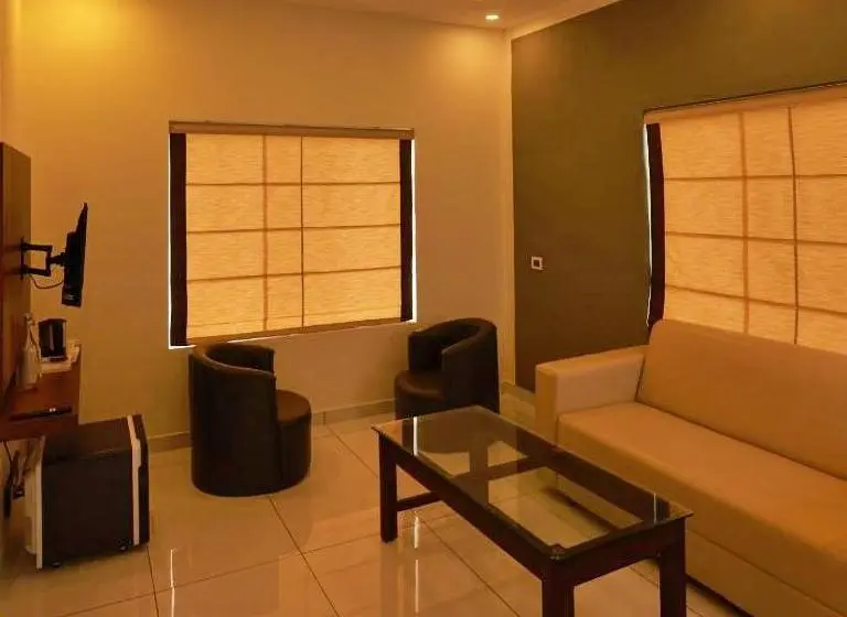 バルコニー付きジュニアスイート, The Windy Mist Resort Munnar