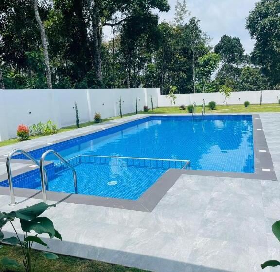 חדר דלוקס עם מרפסת, The Windy Mist Resort Munnar