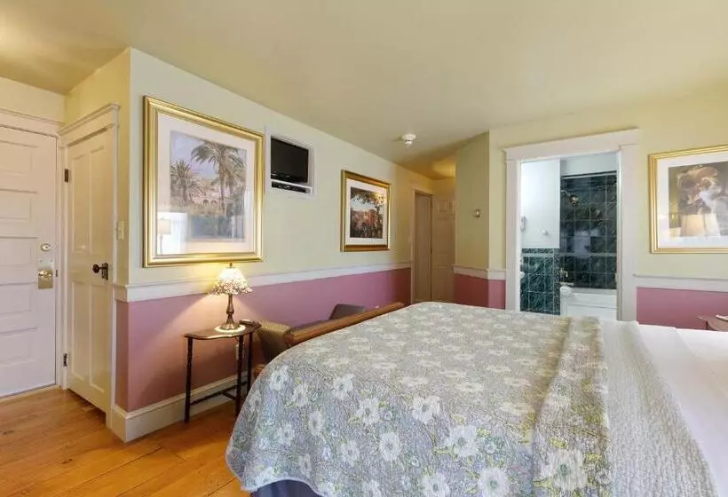 バスタブ付きデラックスルーム, After Eight Bed And Breakfast