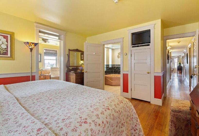 Номер Deluxe Кровать Кинг, After Eight Bed And Breakfast