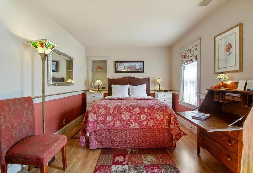 Classic room with balcony, After Eight Bed And Breakfast