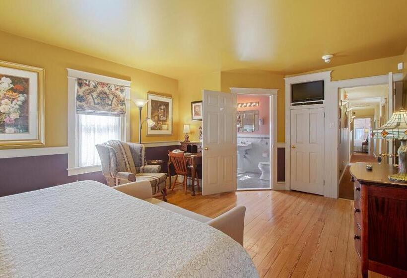 带大床的经典房间, After Eight Bed And Breakfast