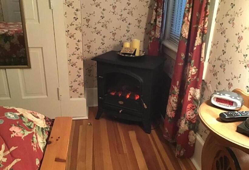 标准间带漩涡浴缸, Brookview Manor Inn