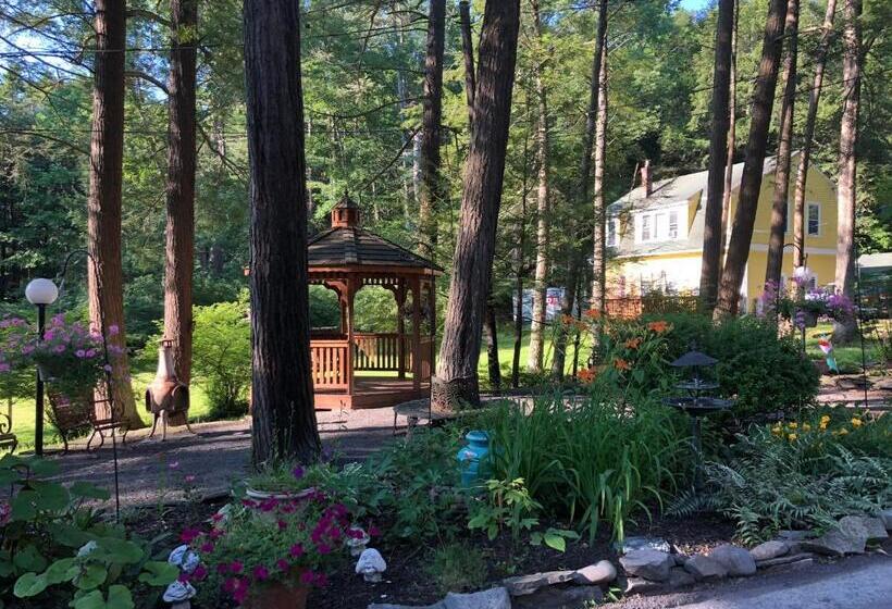 标准间, Brookview Manor Inn