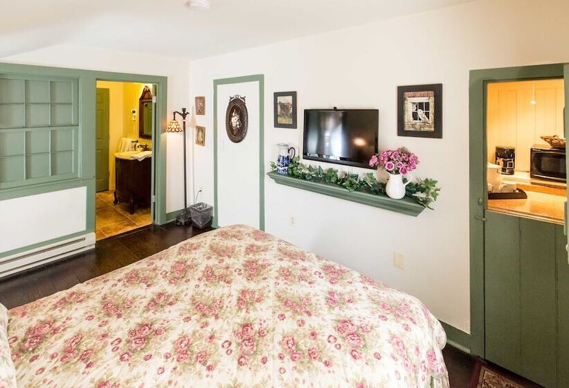 스위트, Colonial Inn