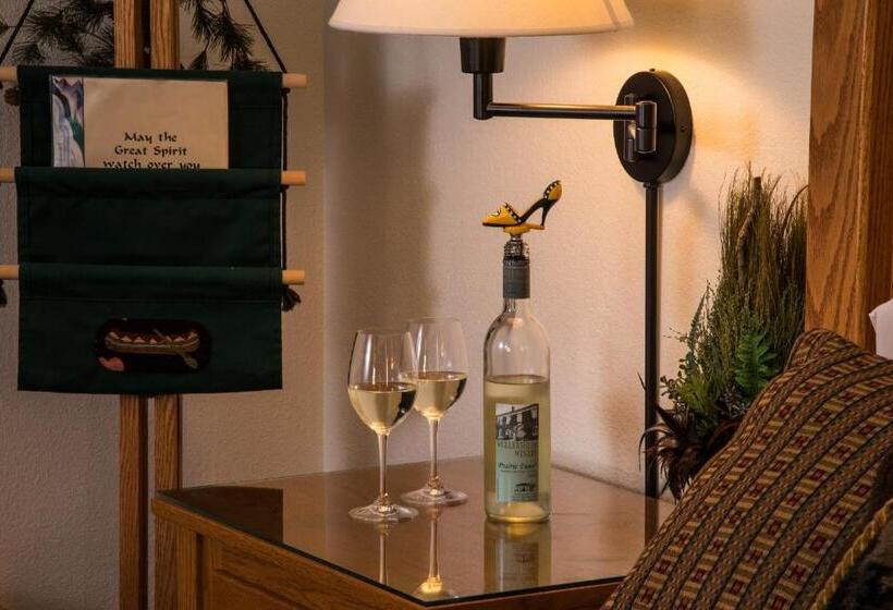 חדר סטנדרט עם מרפסת, Inn At Wawanissee Point