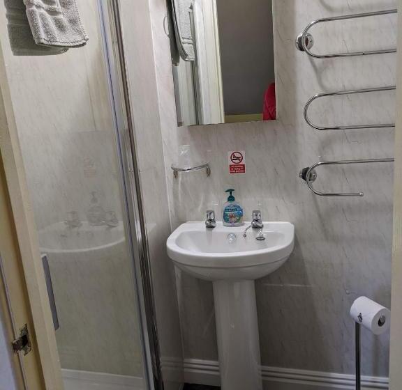 غرفة قياسية فردية, Kingswinford Guest House