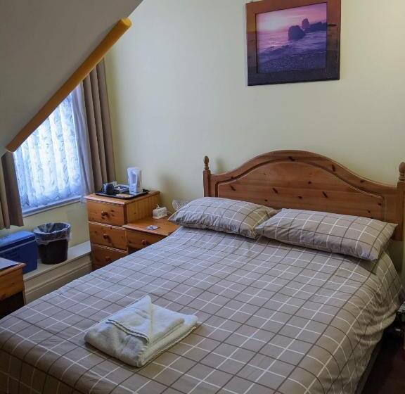 Номер Стандарт Индивидуальный, Kingswinford Guest House
