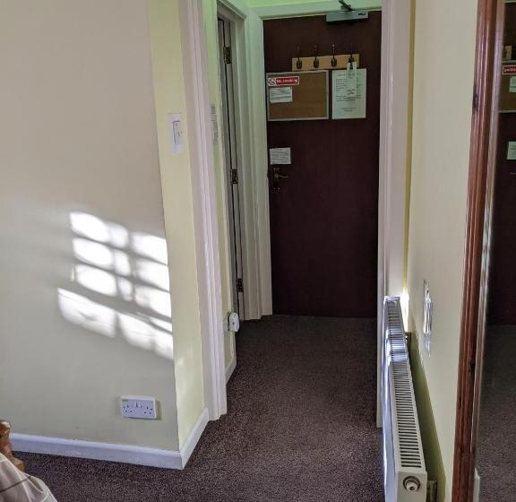 غرفة قياسية, Kingswinford Guest House