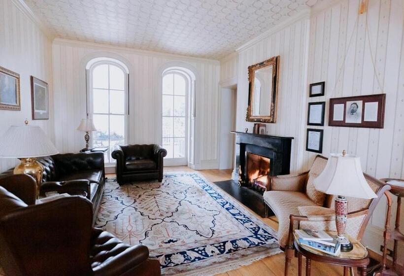 חדר סופריור עם מיטת קינג, Mayhurst Estate