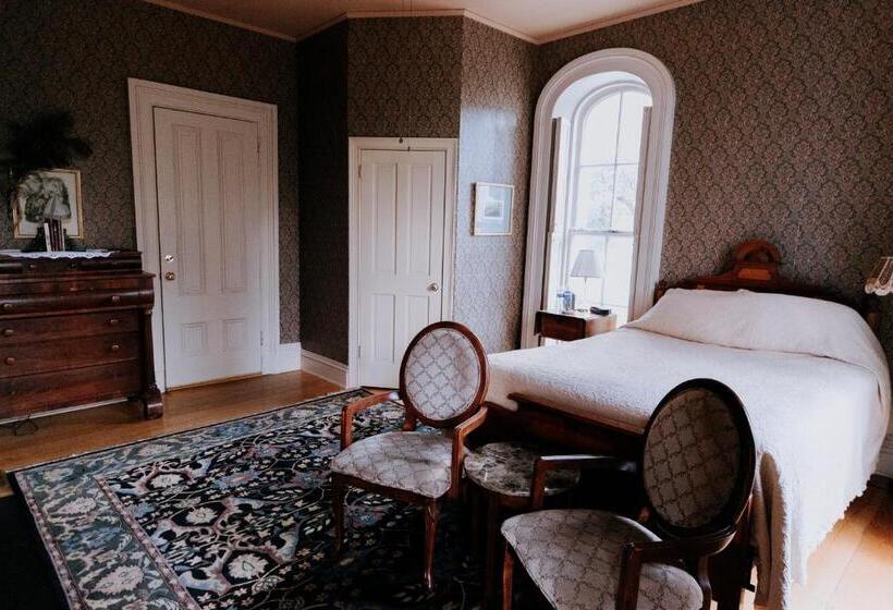 חדר סופריור, Mayhurst Estate