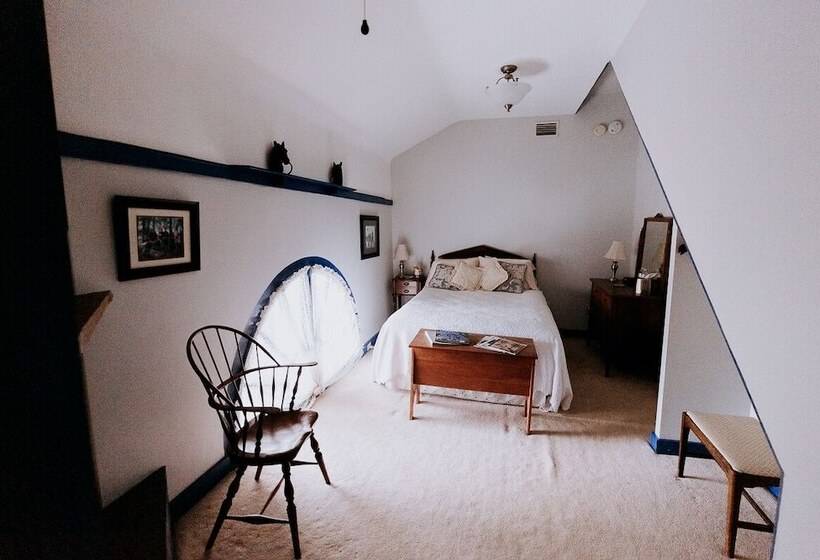 חדר סופריור לארבעה, Mayhurst Estate