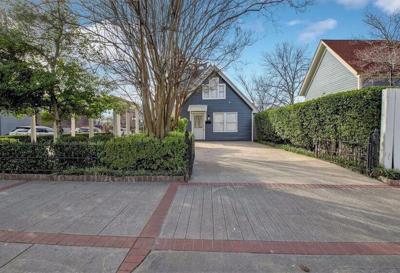 خانه 1 خوابه, The Baker