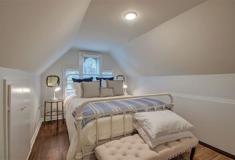 خانه 1 خوابه, The Baker