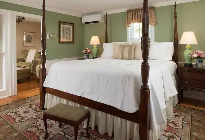 キングサイズベッドのスイートルーム, The Inn At Yarmouth Port